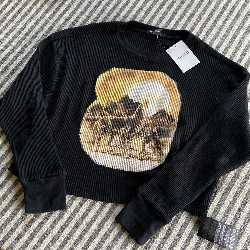 Wolf 🐺 Graphic semi cropped thermal! NWT